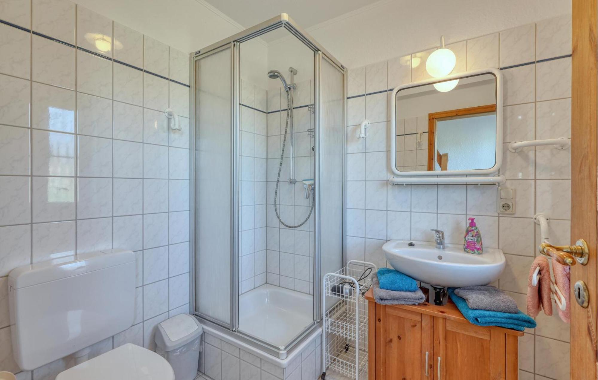 Nice Home In Toenning With Kitchen Exteriör bild