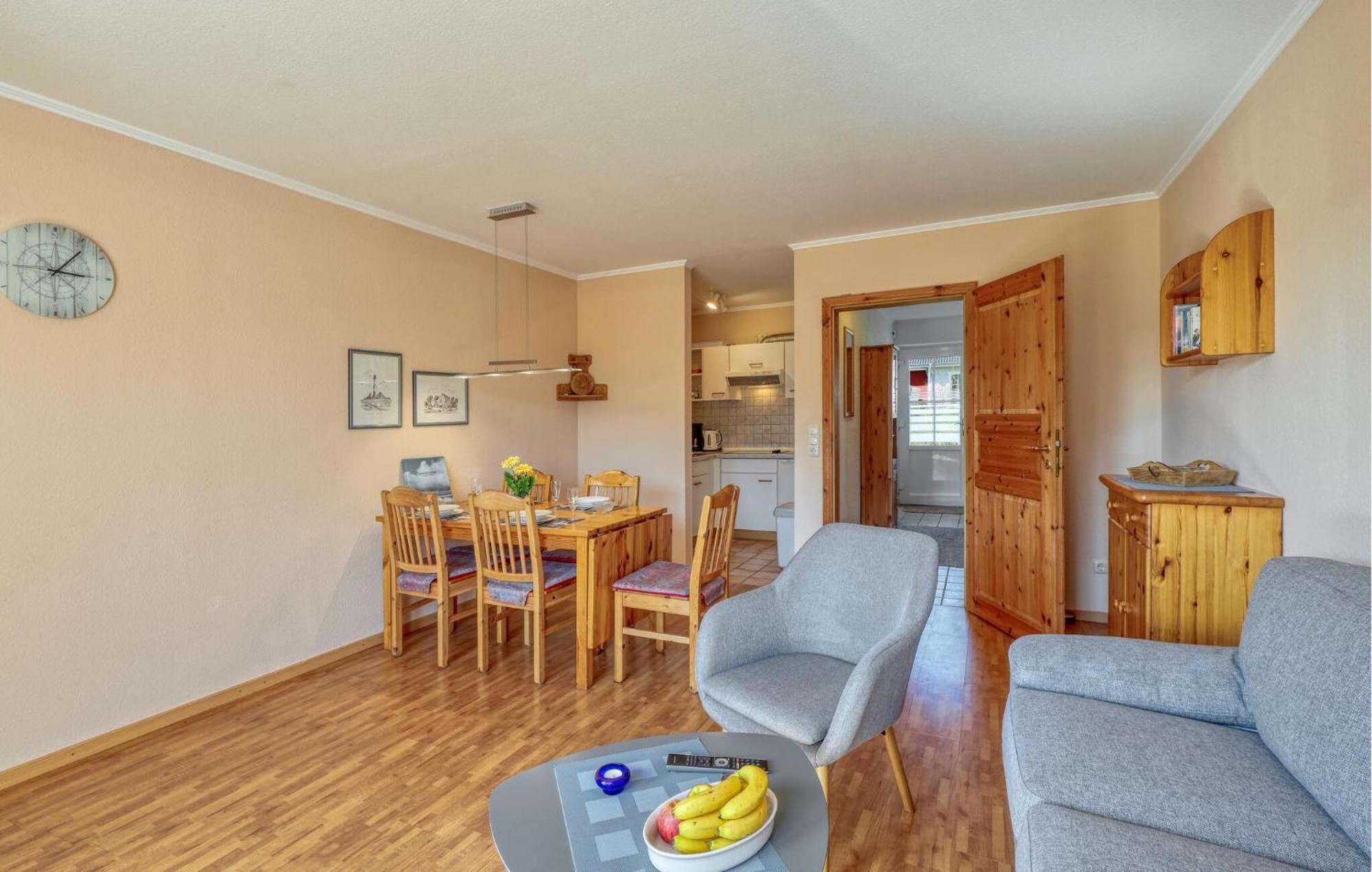 Nice Home In Toenning With Kitchen Exteriör bild